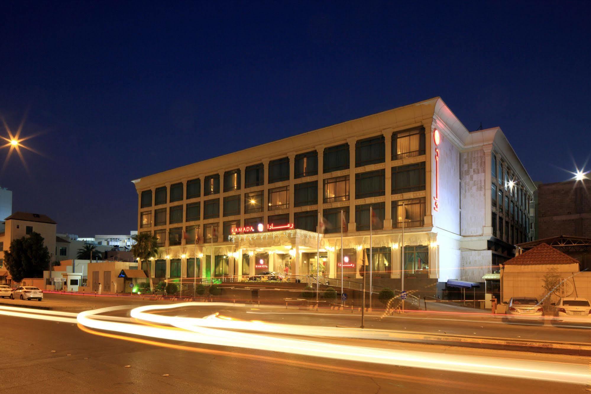 Ramada Riyadh Hotel Exterior foto